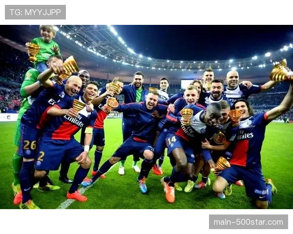 法国各地足球酒吧爆满，法甲欧战资格争夺成社交热点